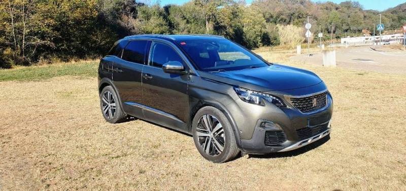 
								Peugeot 3008 full									