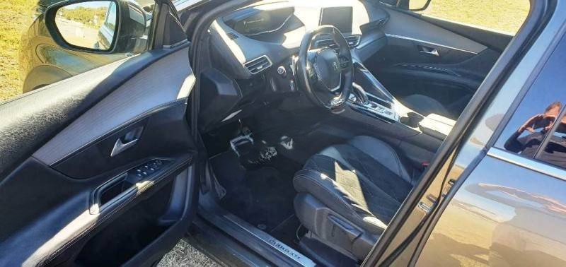 
								Peugeot 3008 full									