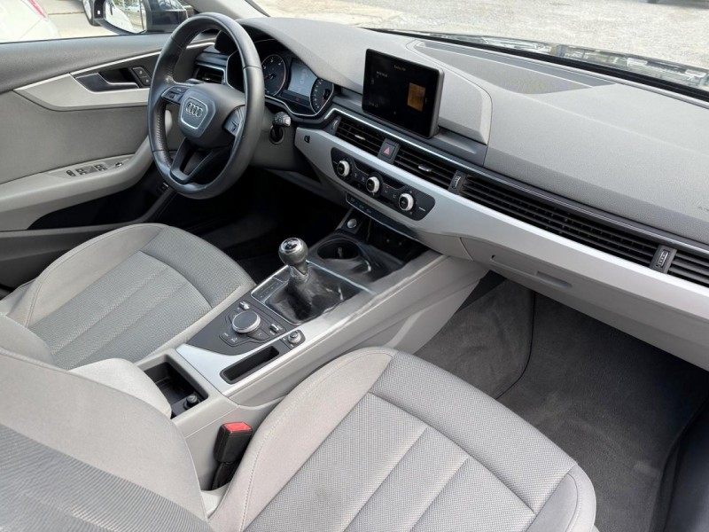 
								Audi break A4 full									