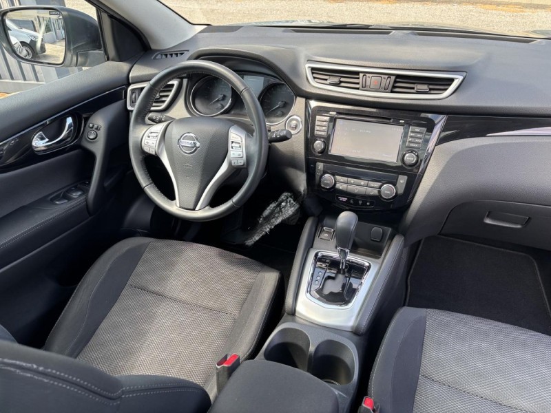 
								Nissan QASHQAI full									