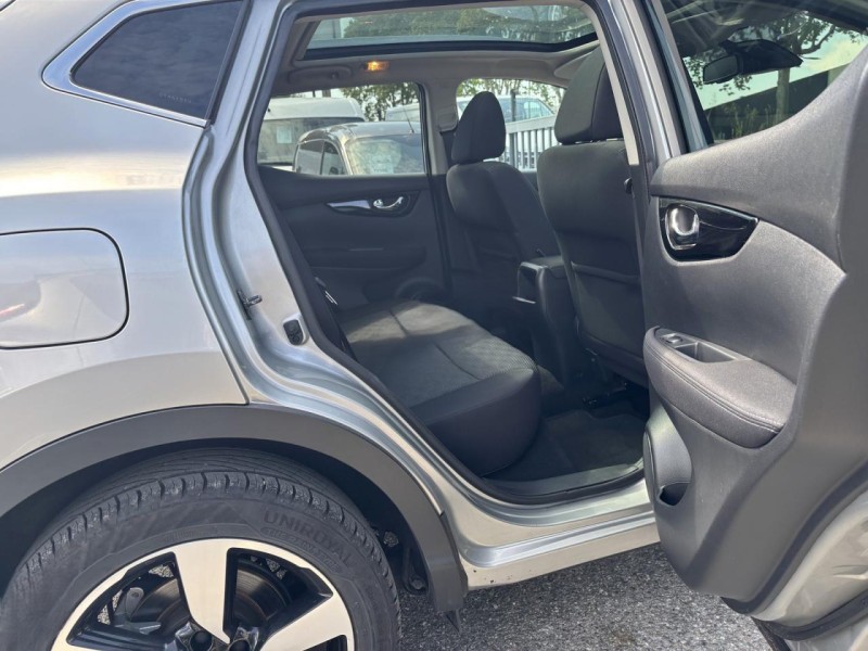 
								Nissan QASHQAI full									