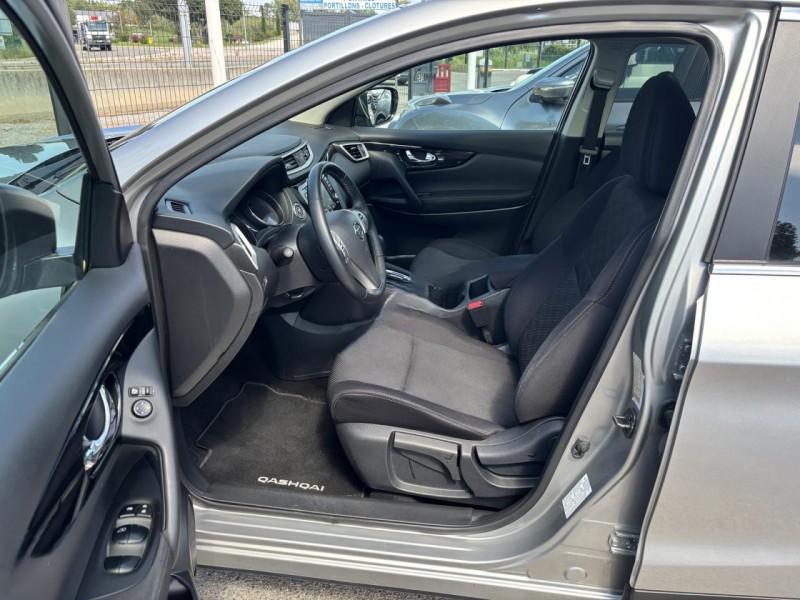 
								Nissan QASHQAI full									