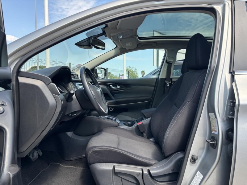 
								Nissan QASHQAI full									