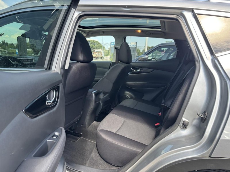 
								Nissan QASHQAI full									