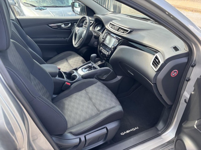 
								Nissan QASHQAI full									