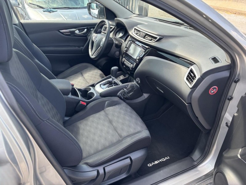 
								Nissan QASHQAI full									