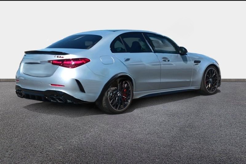 
								Mercedes Classe C 63 AMG S 680ch E Performance 4Matic+ full									