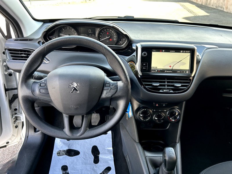 
								PEUGEOT 208 SOCIETE 1.5 BLUEHDI 100 PREMIUM PACK full									