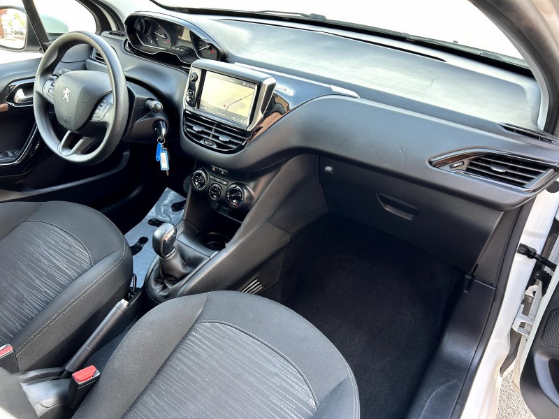 
								PEUGEOT 208 SOCIETE 1.5 BLUEHDI 100 PREMIUM PACK full									