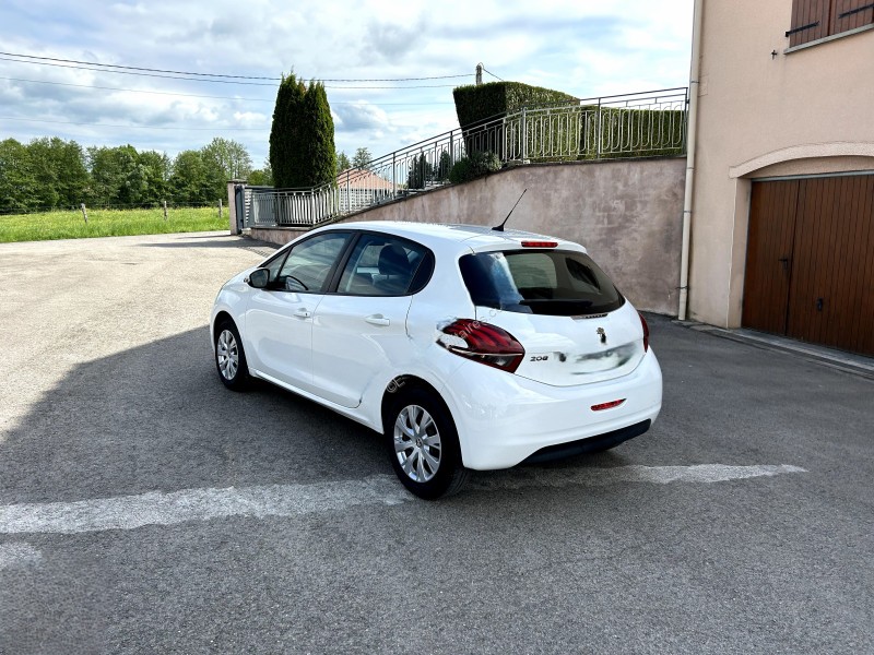 
								PEUGEOT 208 SOCIETE 1.5 BLUEHDI 100 PREMIUM PACK full									