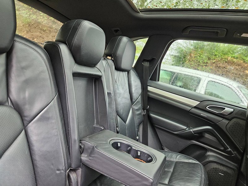 
								Porsche berline Cayenne (II – 92A) full									