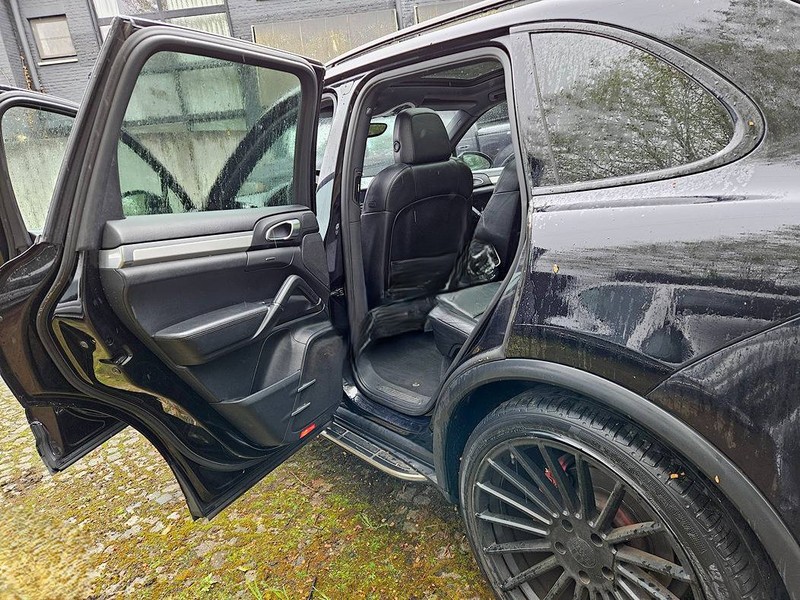 
								Porsche berline Cayenne (II – 92A) full									