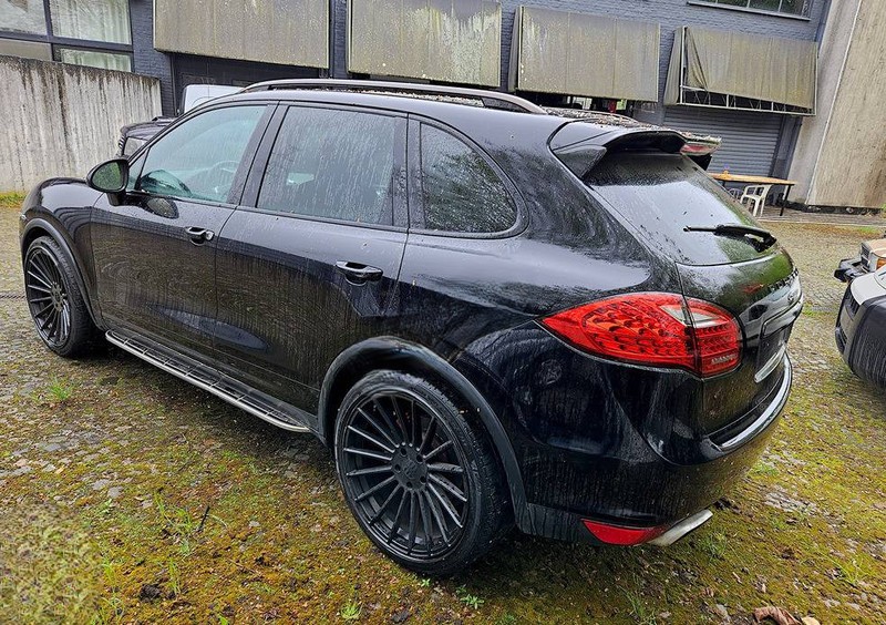 
								Porsche berline Cayenne (II – 92A) full									