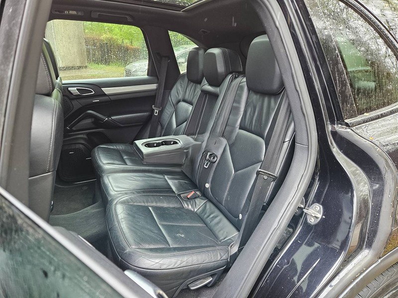 
								Porsche berline Cayenne (II – 92A) full									