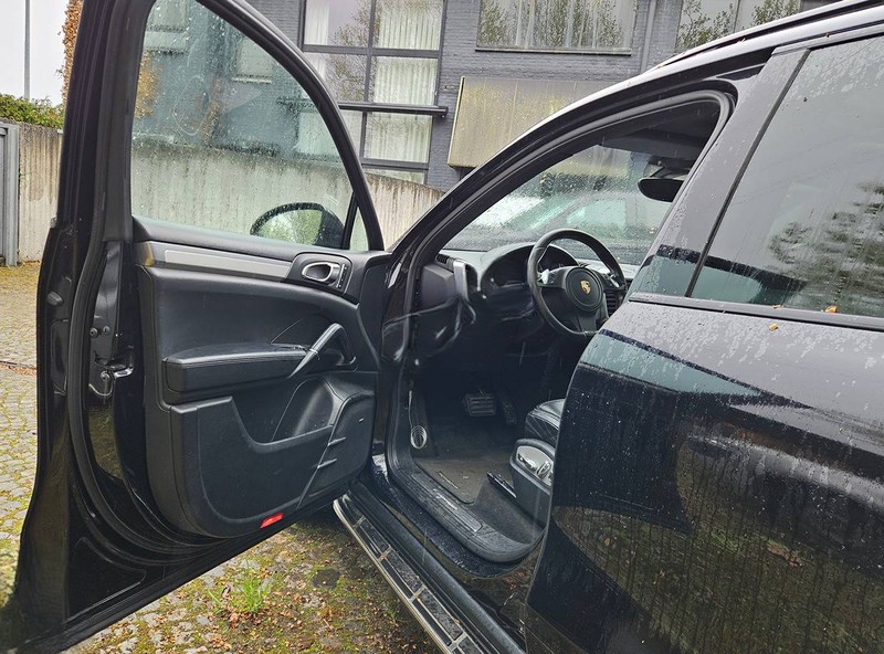 
								Porsche berline Cayenne (II – 92A) full									