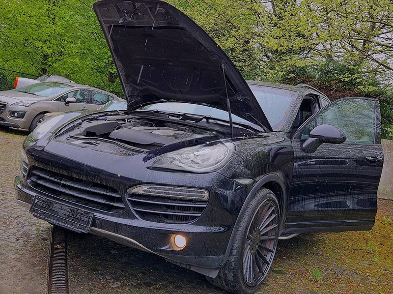 
								Porsche berline Cayenne (II – 92A) full									