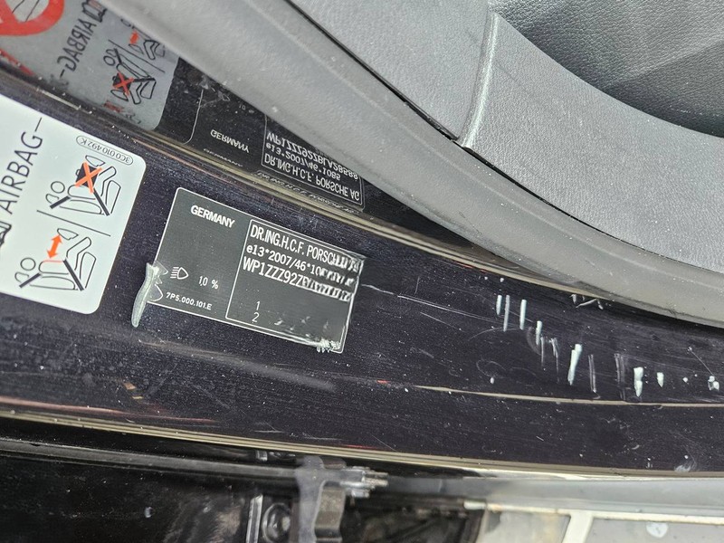 
								Porsche berline Cayenne (II – 92A) full									