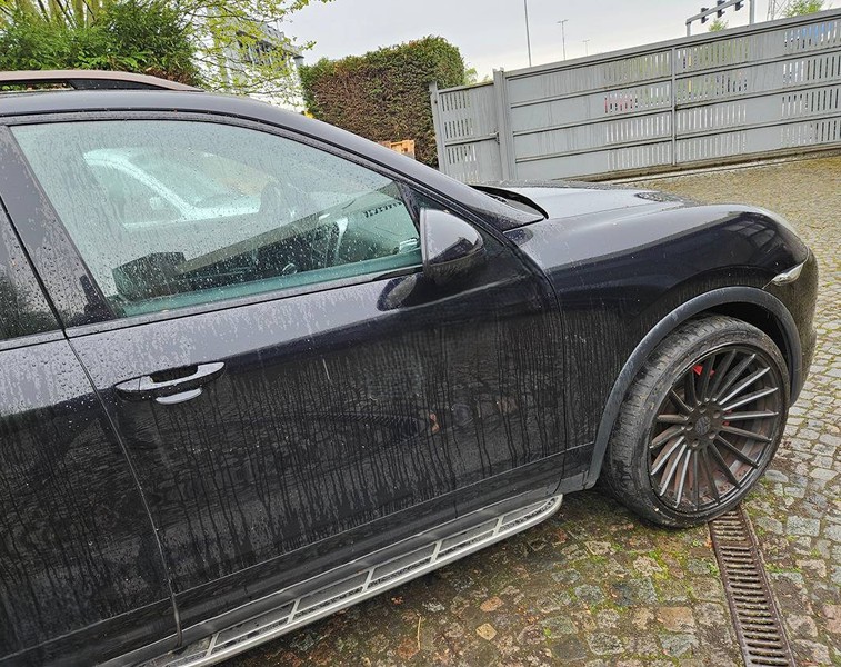 
								Porsche berline Cayenne (II – 92A) full									