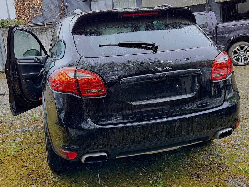 
								Porsche berline Cayenne (II – 92A) full									