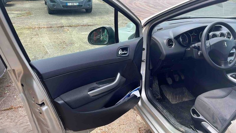 
								Peugeot berline 308 full									
