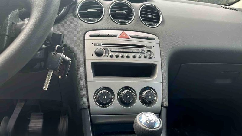 
								Peugeot berline 308 full									