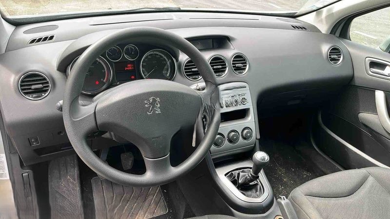 
								Peugeot berline 308 full									