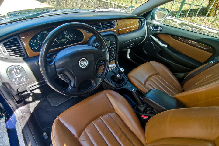 
								Jaguar X-type V6 2.0 full									