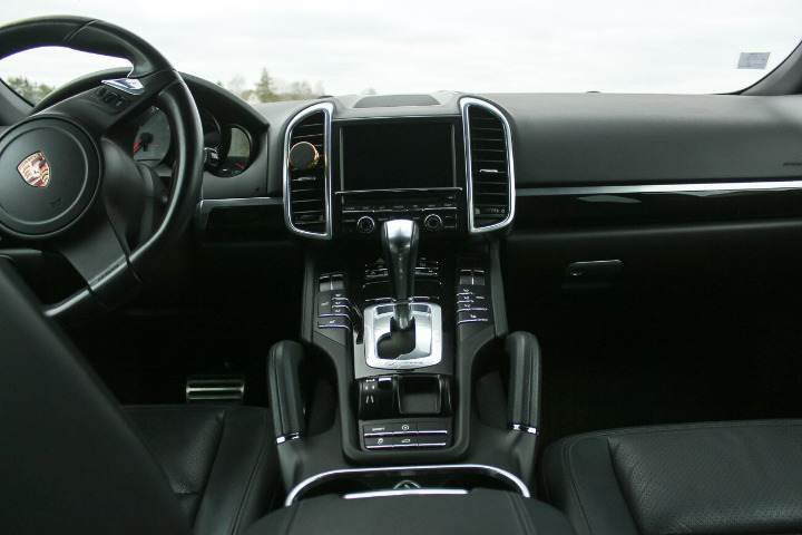 
								Porsche Cayenne S full									