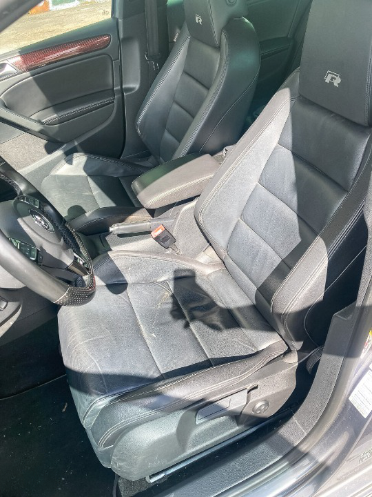
								Volkswagen Golf 6R full									
