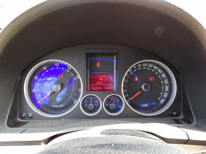 
								Volkswagen Golf 5 GTI full									