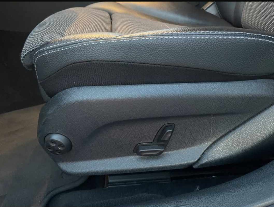 
								Mercedes-Benz c-class full									