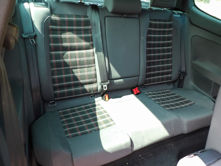 
								Volkswagen Golf 5 GTI full									