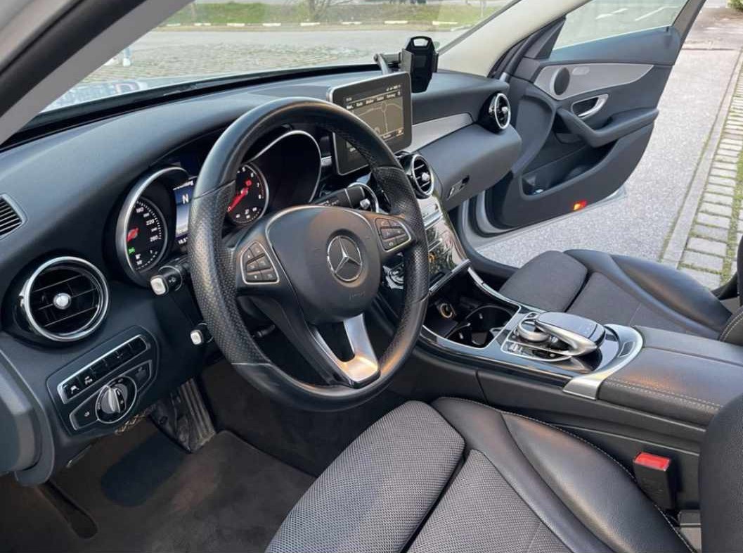 
								Mercedes-Benz c-class full									