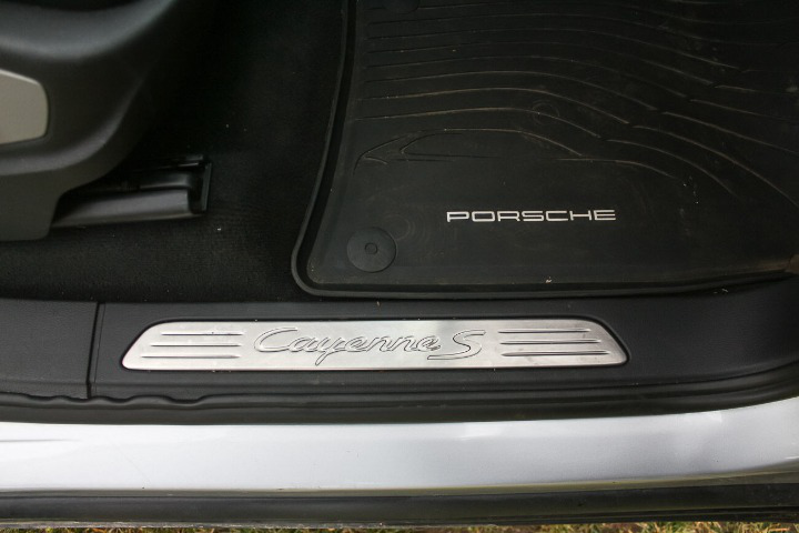 
								Porsche Cayenne S full									