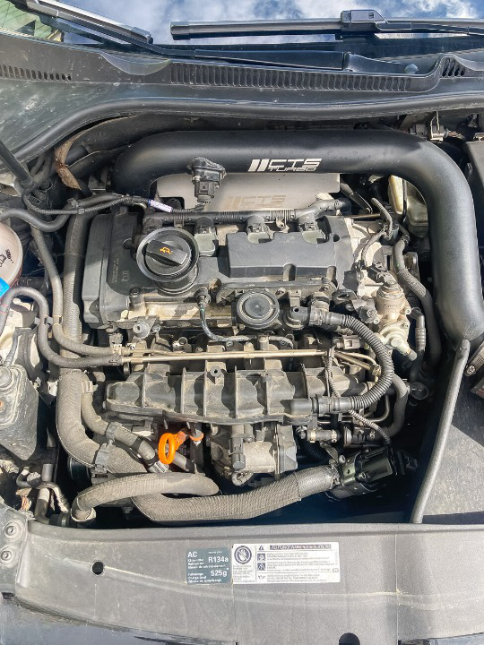
								Volkswagen Golf 6R full									
