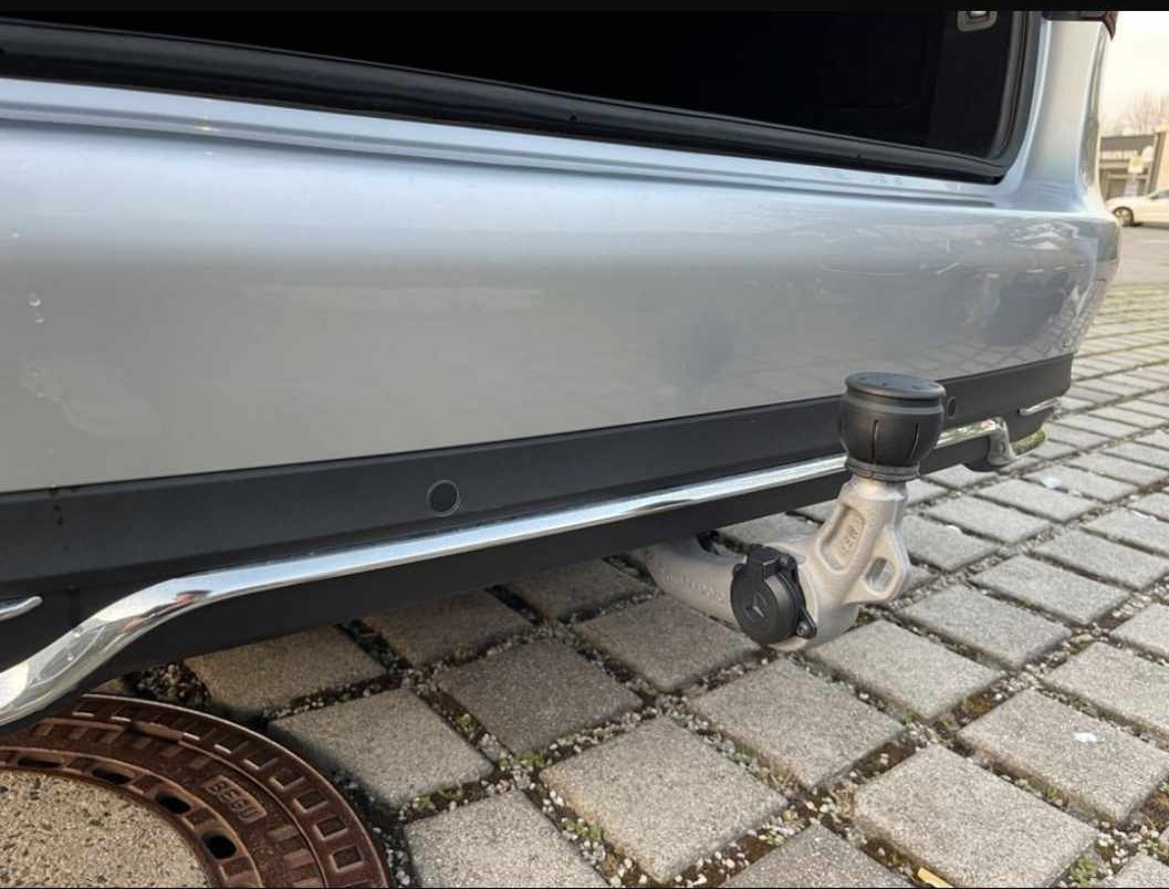 
								Mercedes-Benz c-class full									