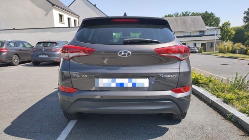 
								Hyundai Tucson full									