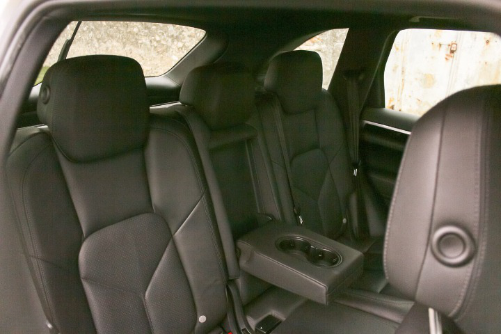 
								Porsche Cayenne S full									
