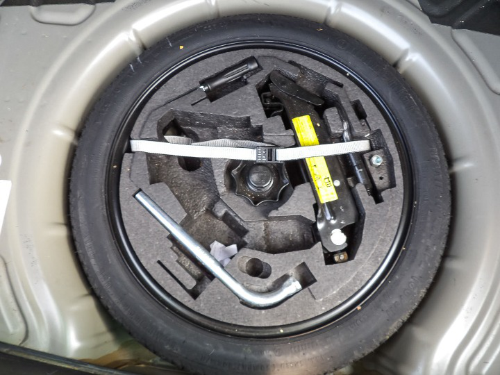 
								Volkswagen Golf 5 GTI full									