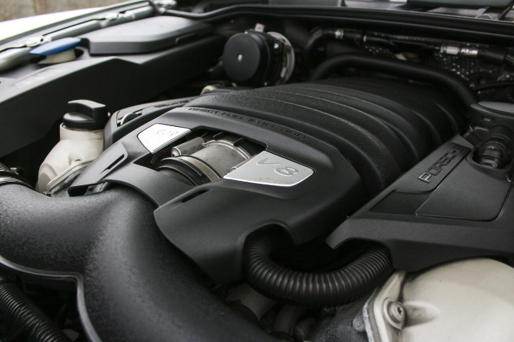 
								Porsche Cayenne S full									