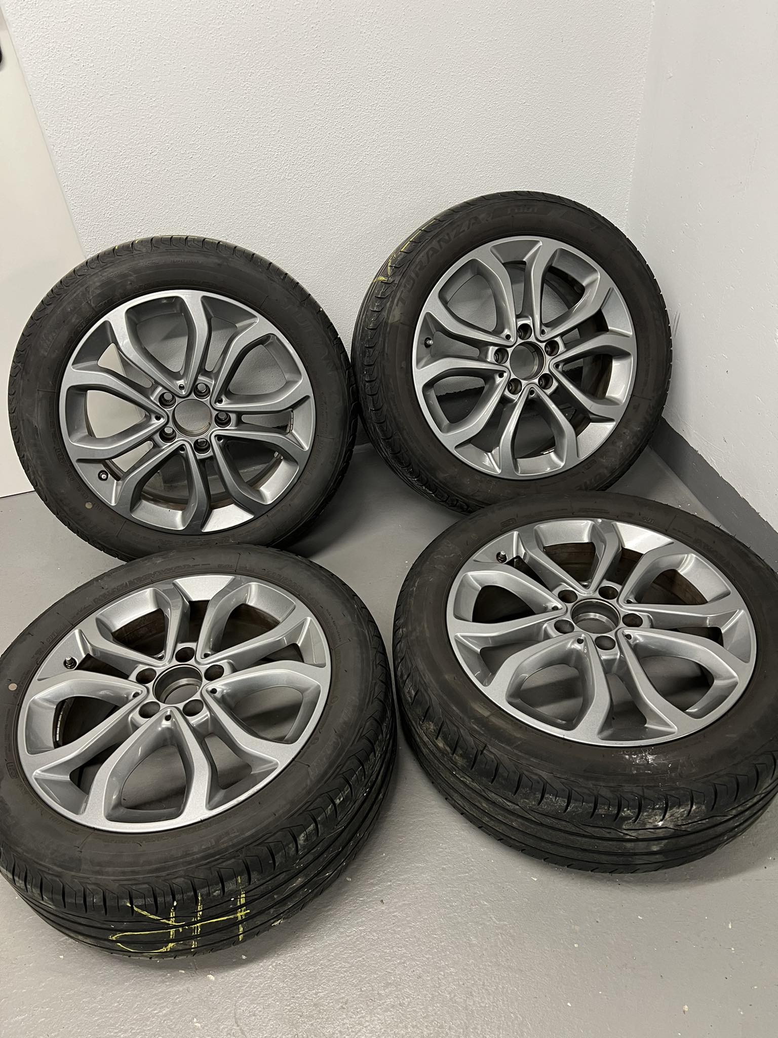
								Mercedes-Benz c-class full									