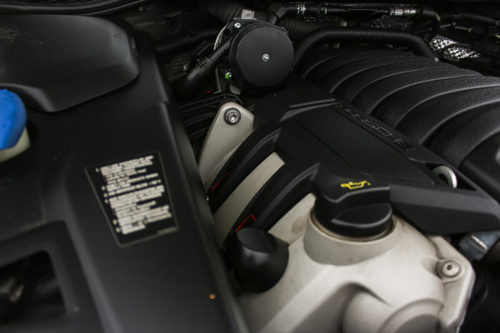 
								Porsche Cayenne S full									