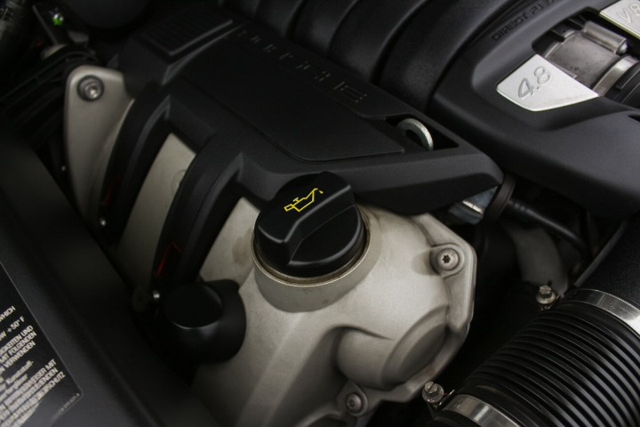
								Porsche Cayenne S full									