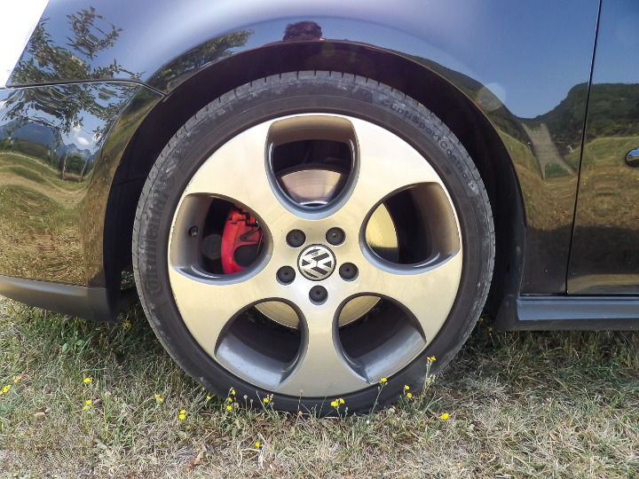 
								Volkswagen Golf 5 GTI full									