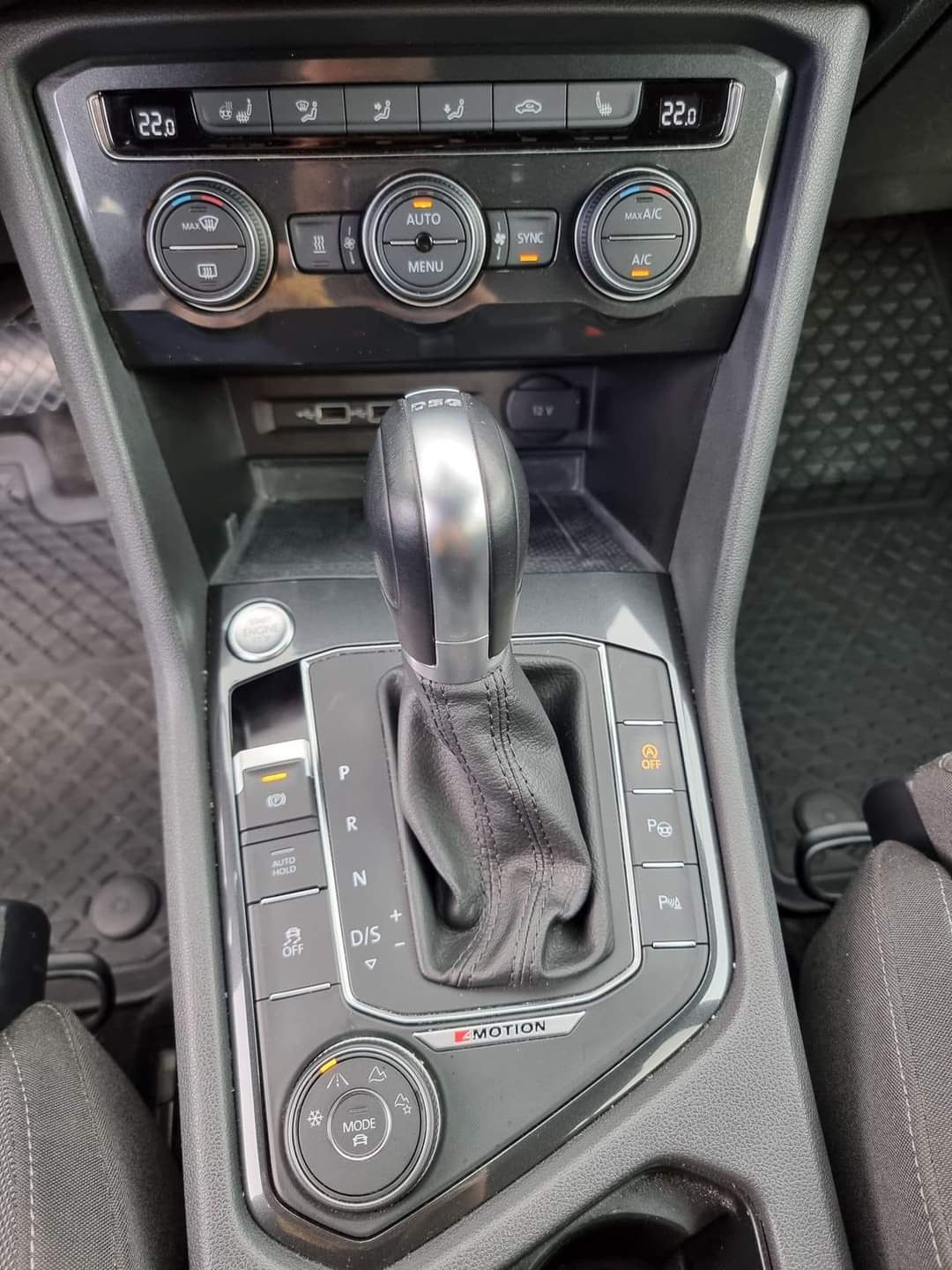 
								Volkswagen Tiguan Allspace full									