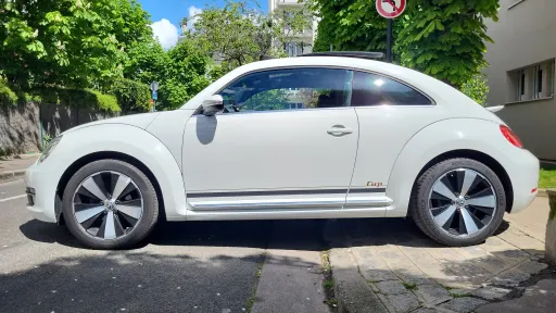 
								Volkswagen Coccinelle full									