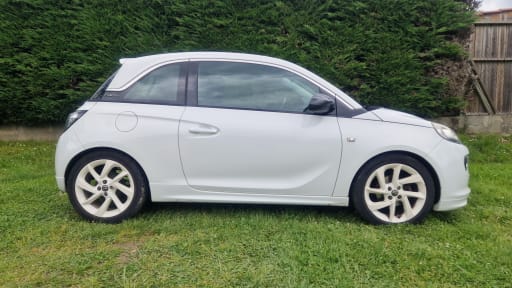 
								Opel Adam full									