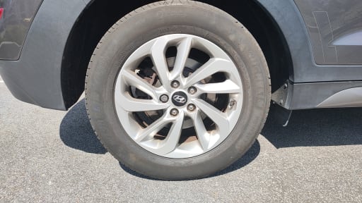 
								Hyundai Tucson full									