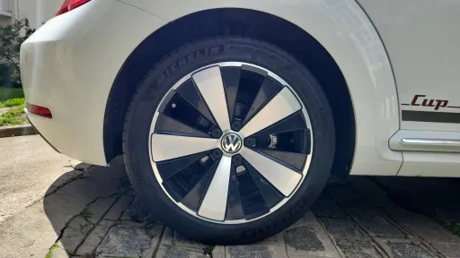 
								Volkswagen Coccinelle full									