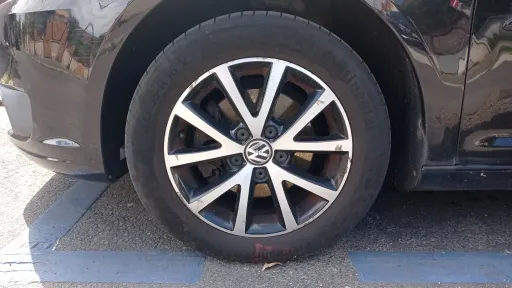 
								Volkswagen Touran full									